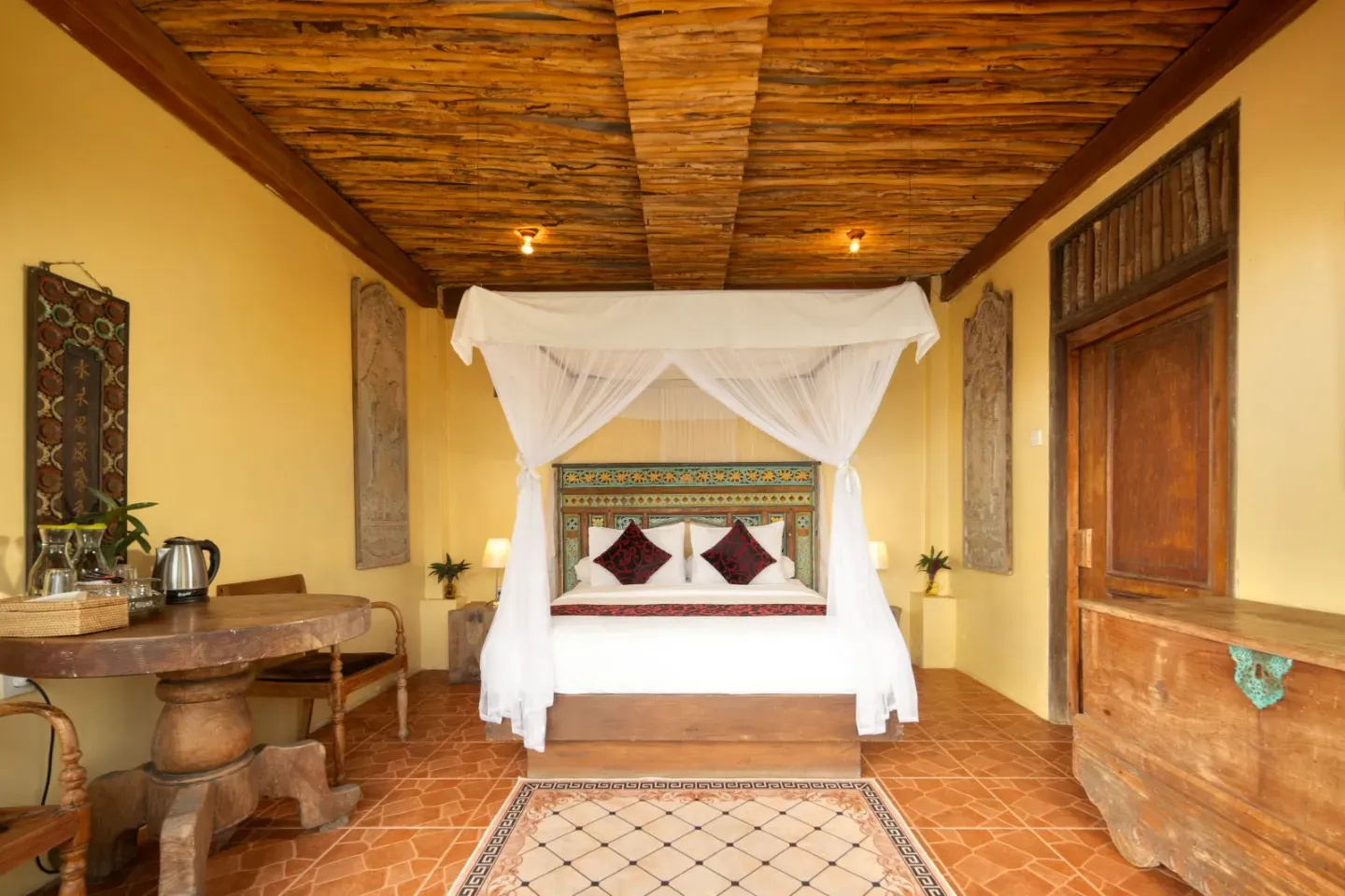 Public Area & Room